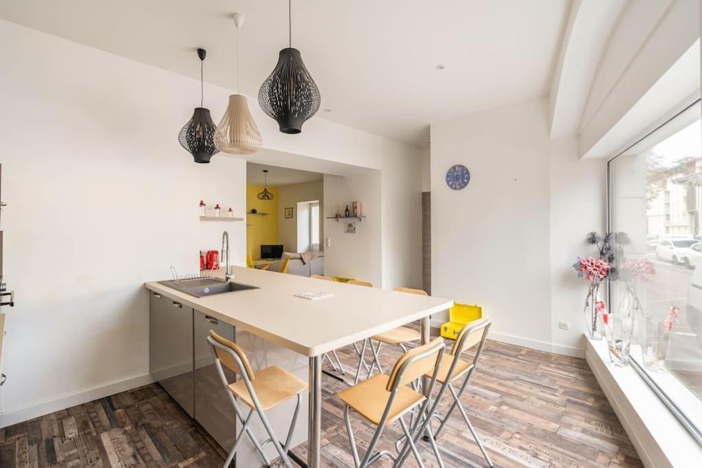 Superbe Appartement Avec Parking Gratuit Lons-le-Saunier Exterior foto