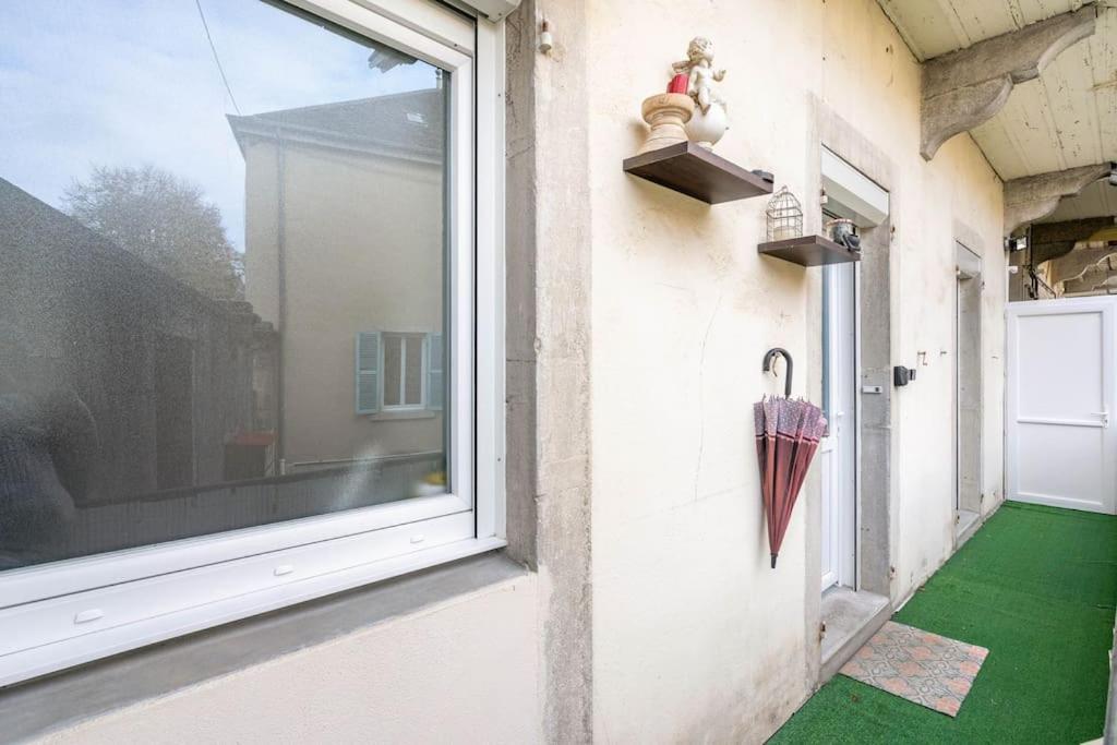 Superbe Appartement Avec Parking Gratuit Lons-le-Saunier Exterior foto