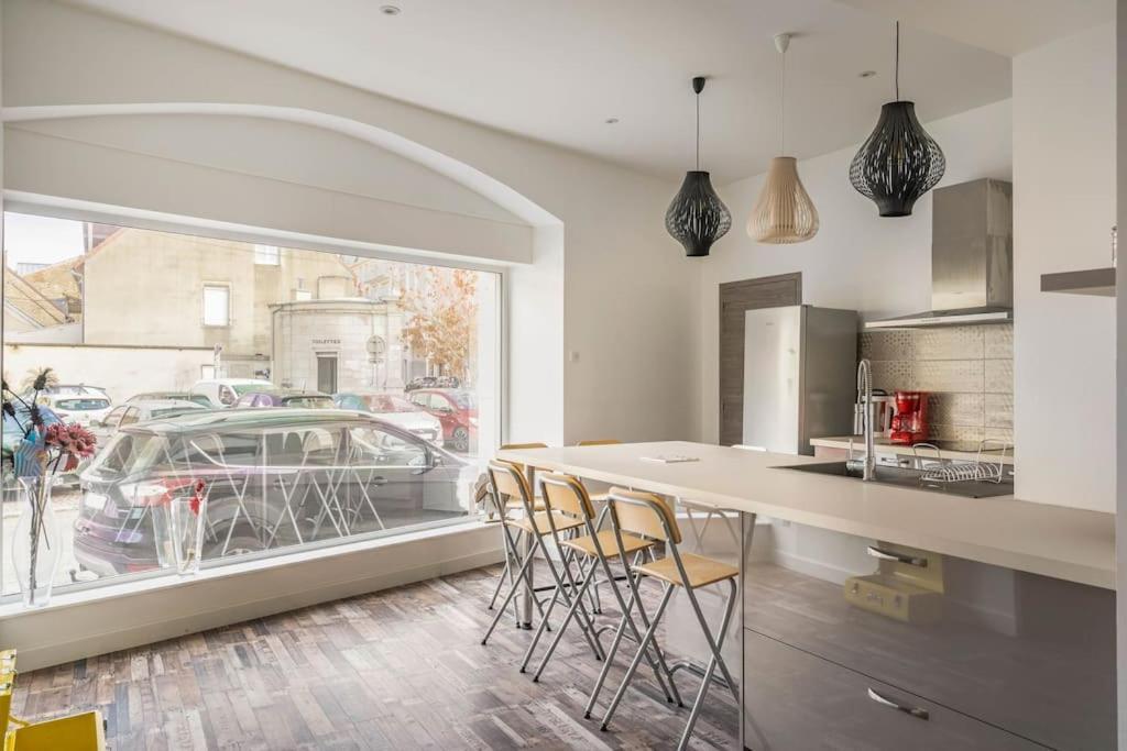 Superbe Appartement Avec Parking Gratuit Lons-le-Saunier Exterior foto