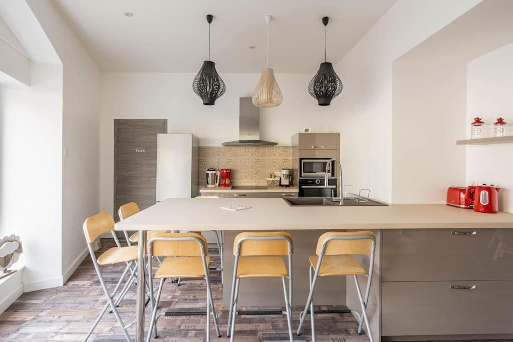 Superbe Appartement Avec Parking Gratuit Lons-le-Saunier Exterior foto
