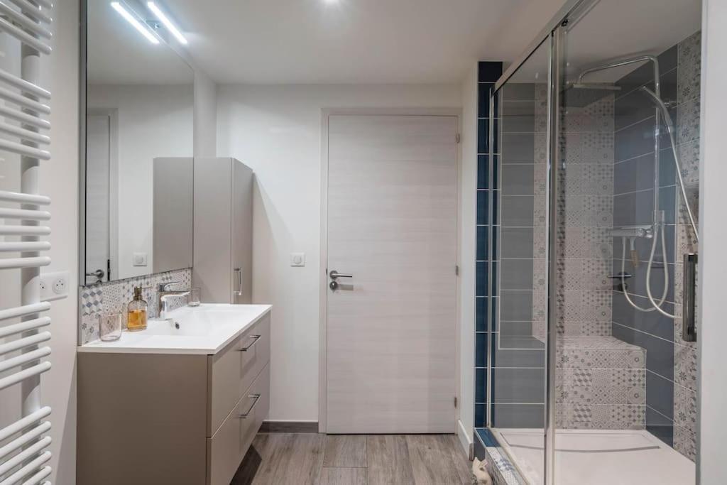 Superbe Appartement Avec Parking Gratuit Lons-le-Saunier Exterior foto